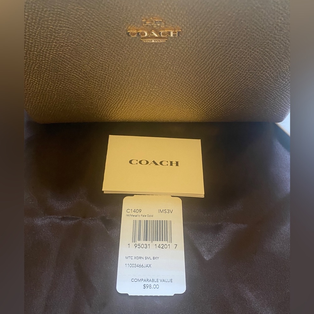 Coach Gold Bag - Picture 5 of 8